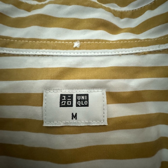 Uniqlo Colar Short Sleeve Shirt - Picture 2 of 4